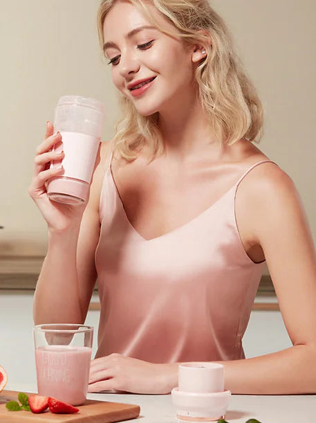 Portable juice blender